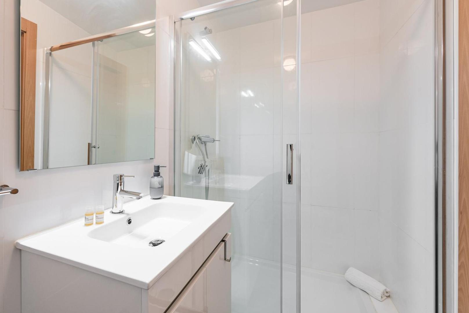 Appartamento Guestready - Yazdah Flat 3 OOporto Esterno foto